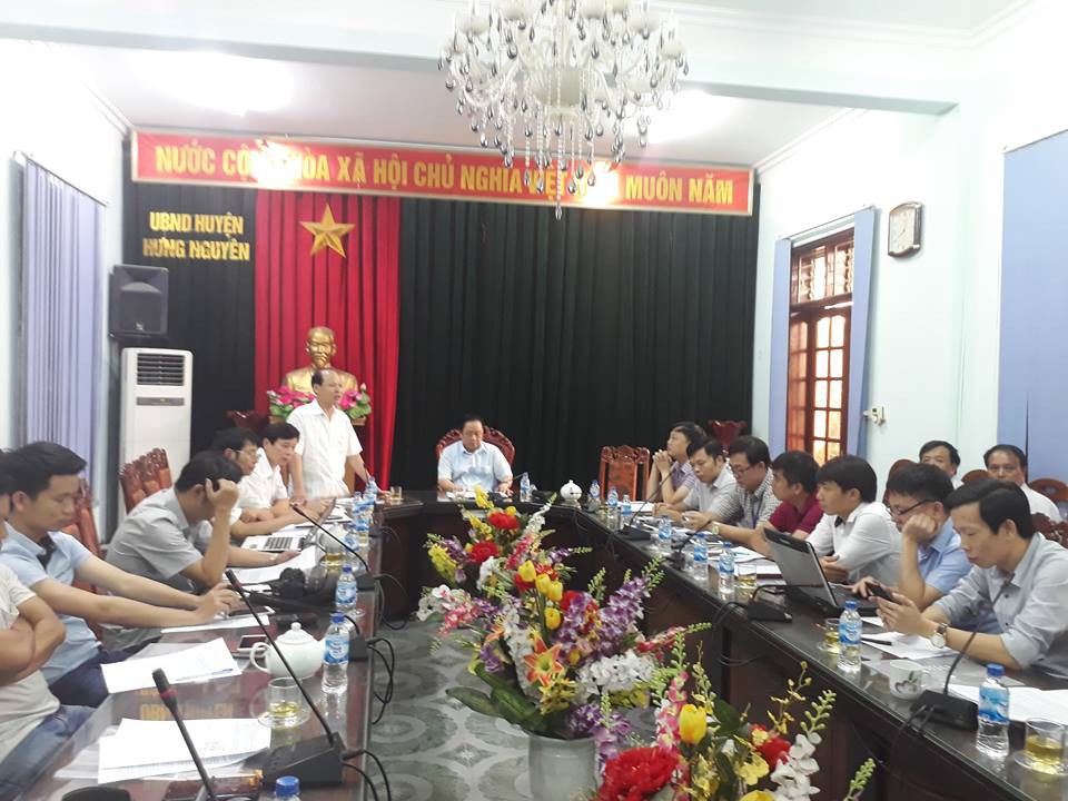 Một phụ nữ kiện chủ tịch tỉnh Nghệ An ra tòa