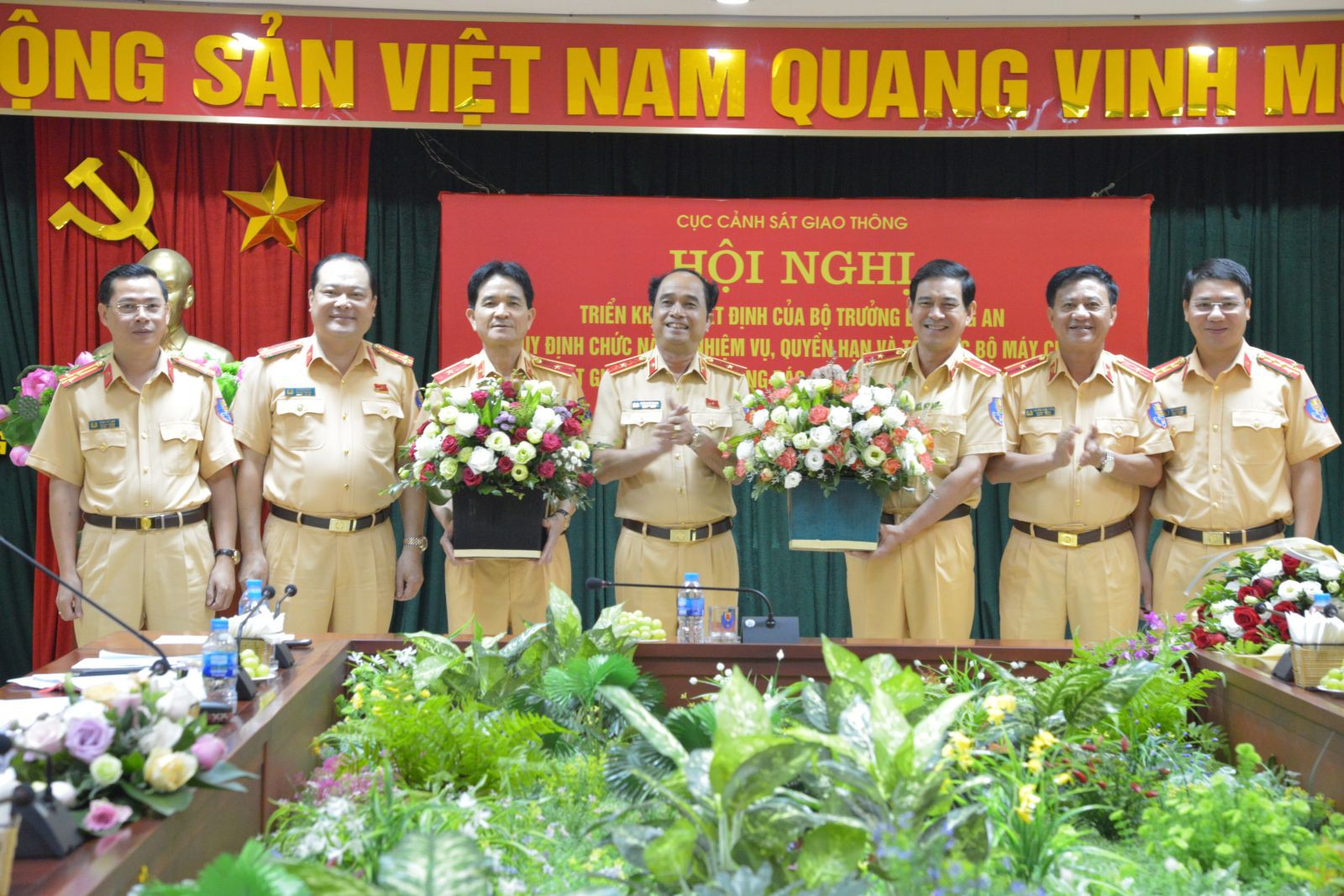 Ph&oacute; tổng cục trưởng Tổng cục Hậu cần-Kỹ thuật l&agrave;m t&acirc;n Cục trưởng CSGT - Ảnh 1.