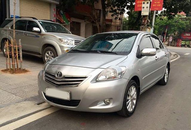 Nửa năm "vật lộn" với ô tô cũ