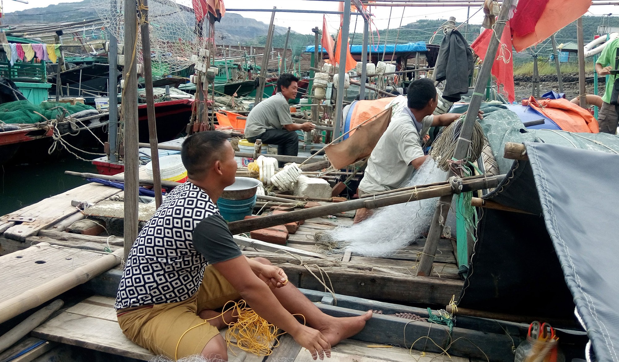 Bão số 4 dị thường, nguy hiểm