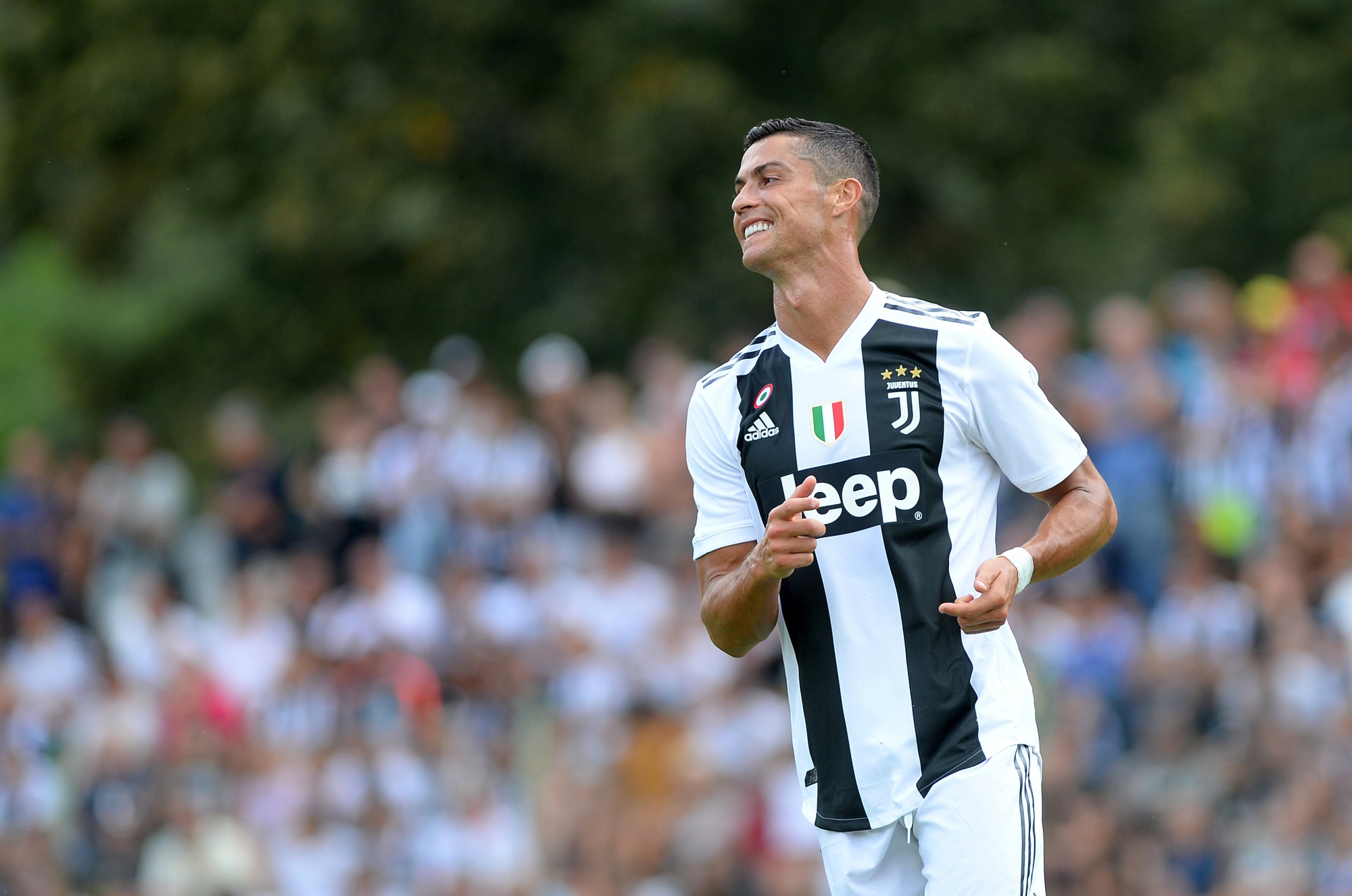 Juventus "thua đơn, thiệt kép" sau cú sốc Champions League