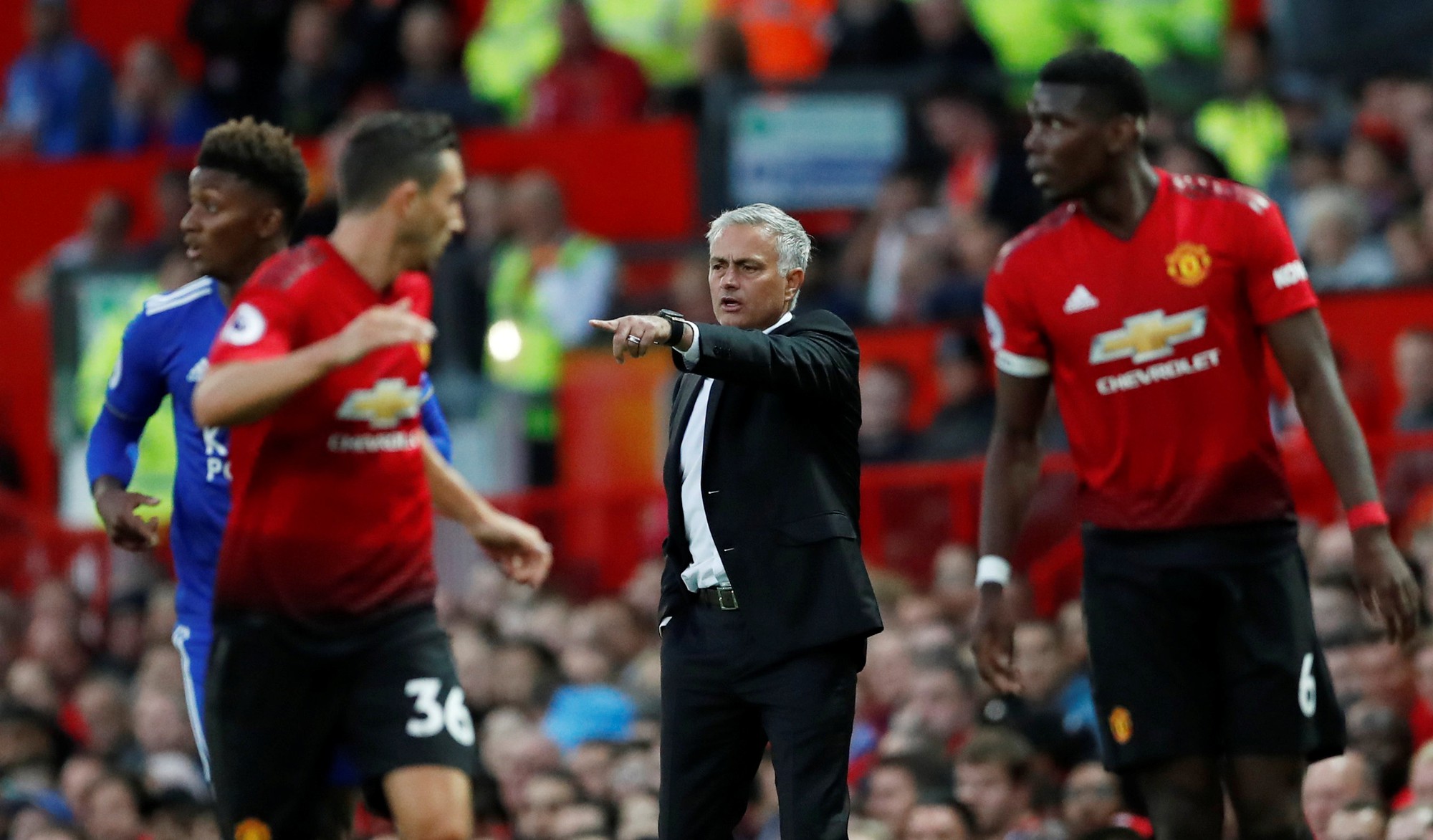 Căng thẳng tồi tệ bùng nổ giữa Mourinho và Pogba