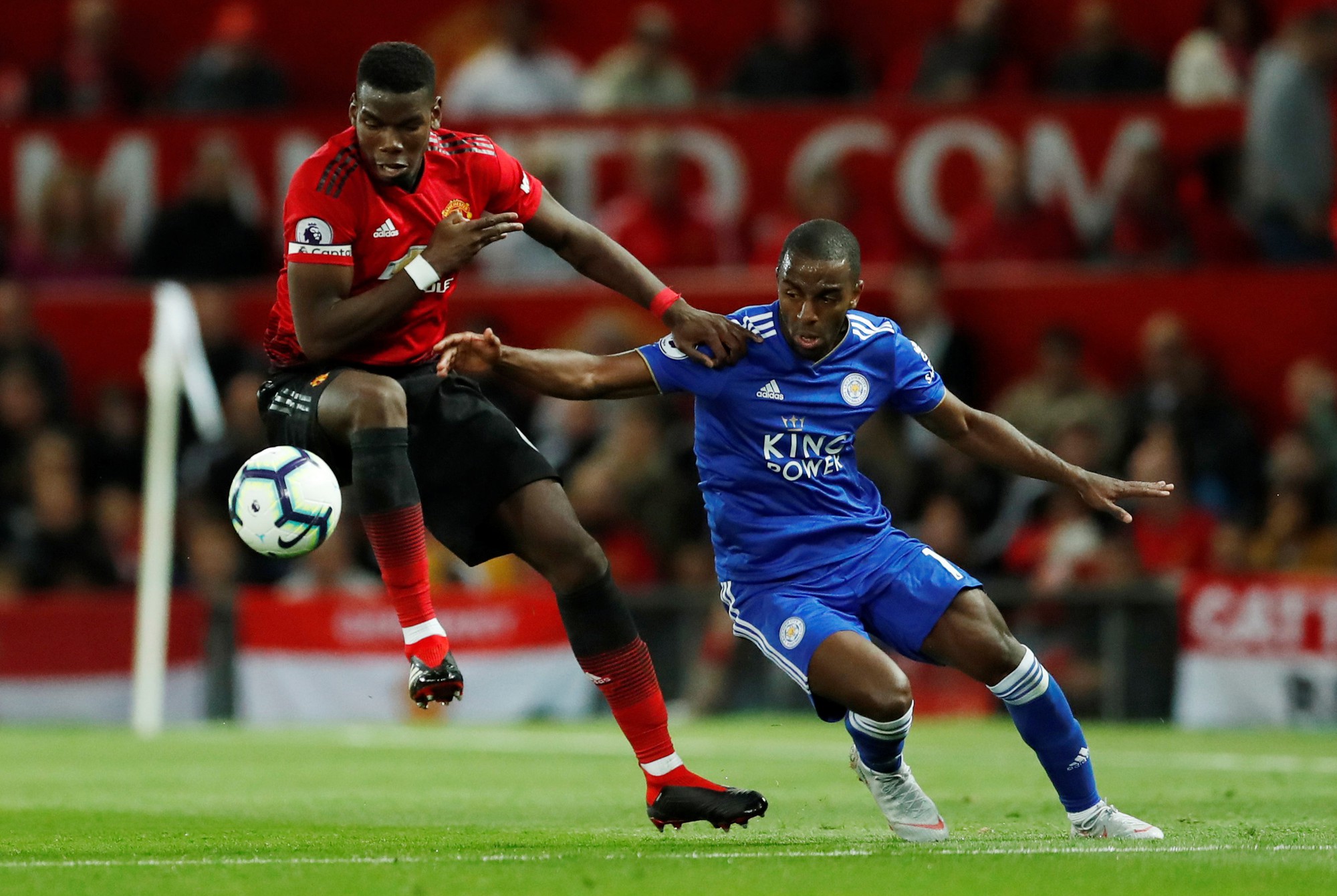 Căng thẳng tồi tệ b&ugrave;ng nổ giữa Mourinho v&agrave; Pogba - Ảnh 3.