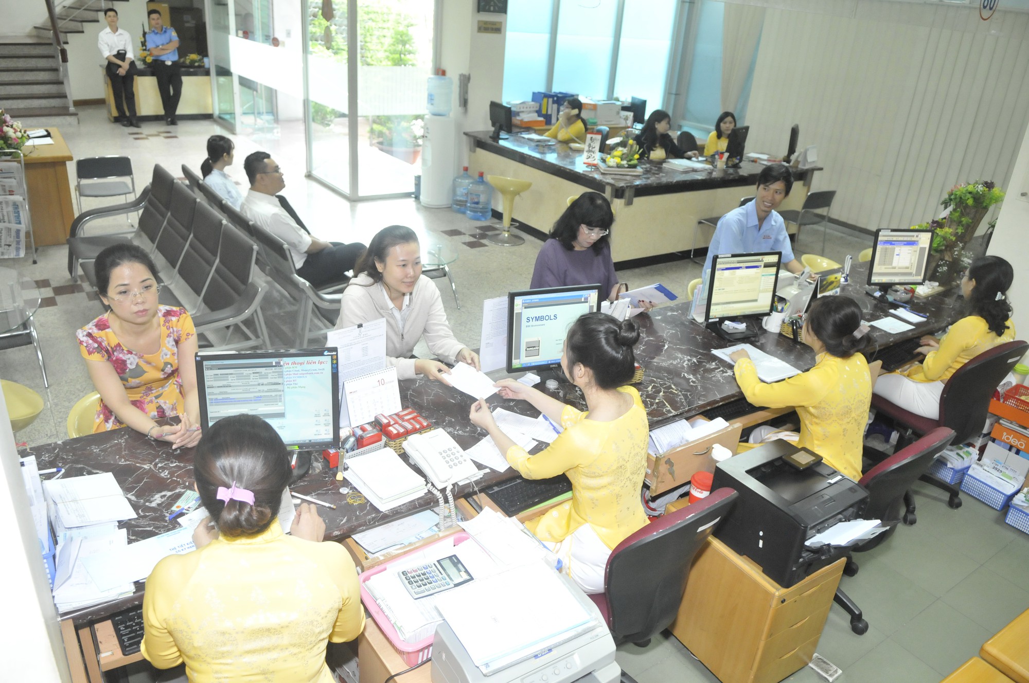 SAIGONBANK quyết liệt t&aacute;i cơ cấu - Ảnh 1.