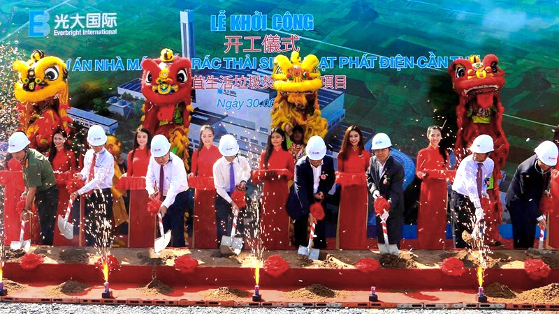 Phát hiện 4 người Trung Quốc làm việc chui tại nhà máy rác