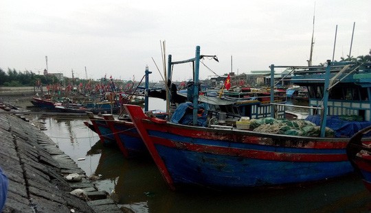 Bão số 4 có xu hướng di chuyển chậm lại, đe dọa Quảng Ninh - Nghệ An - Ảnh 4.