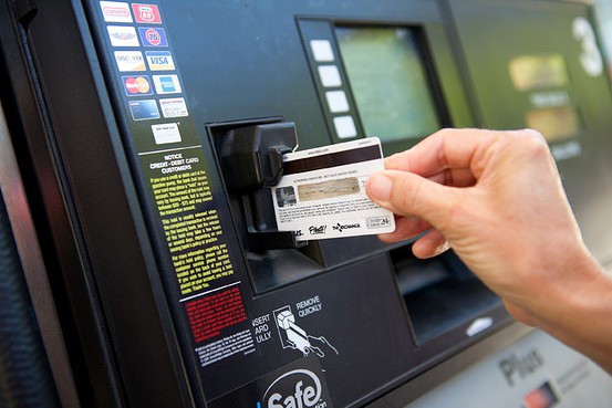 ATM, ngân hàng, cửa hàng trực tuyến đang là mục tiêu của hacker