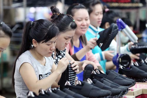 Tăng giờ l&agrave;m th&ecirc;m: Phải c&acirc;n nhắc - Ảnh 1.