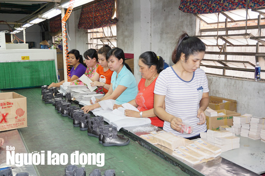 Dự kiến tăng giờ l&agrave;m th&ecirc;m l&ecirc;n tối đa 400 giờ/năm - Ảnh 2.