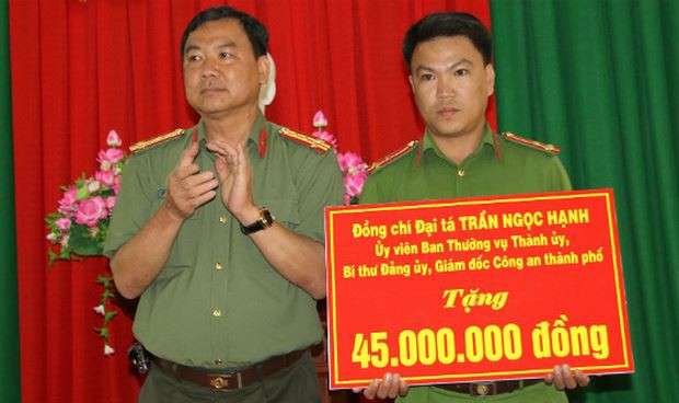 Công an Cần Thơ không tiếp khách, không nhận hoa chúc mừng ngày truyền thống CAND
