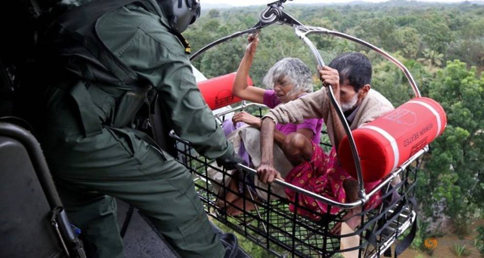 "Vừa mở cửa nước tràn vào nhà, ra tới đường nước sâu đến cổ"