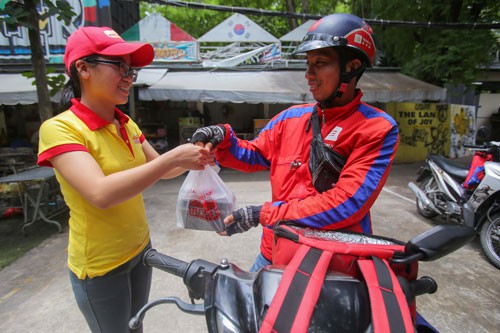 Bùng nổ đặt món trực tuyến