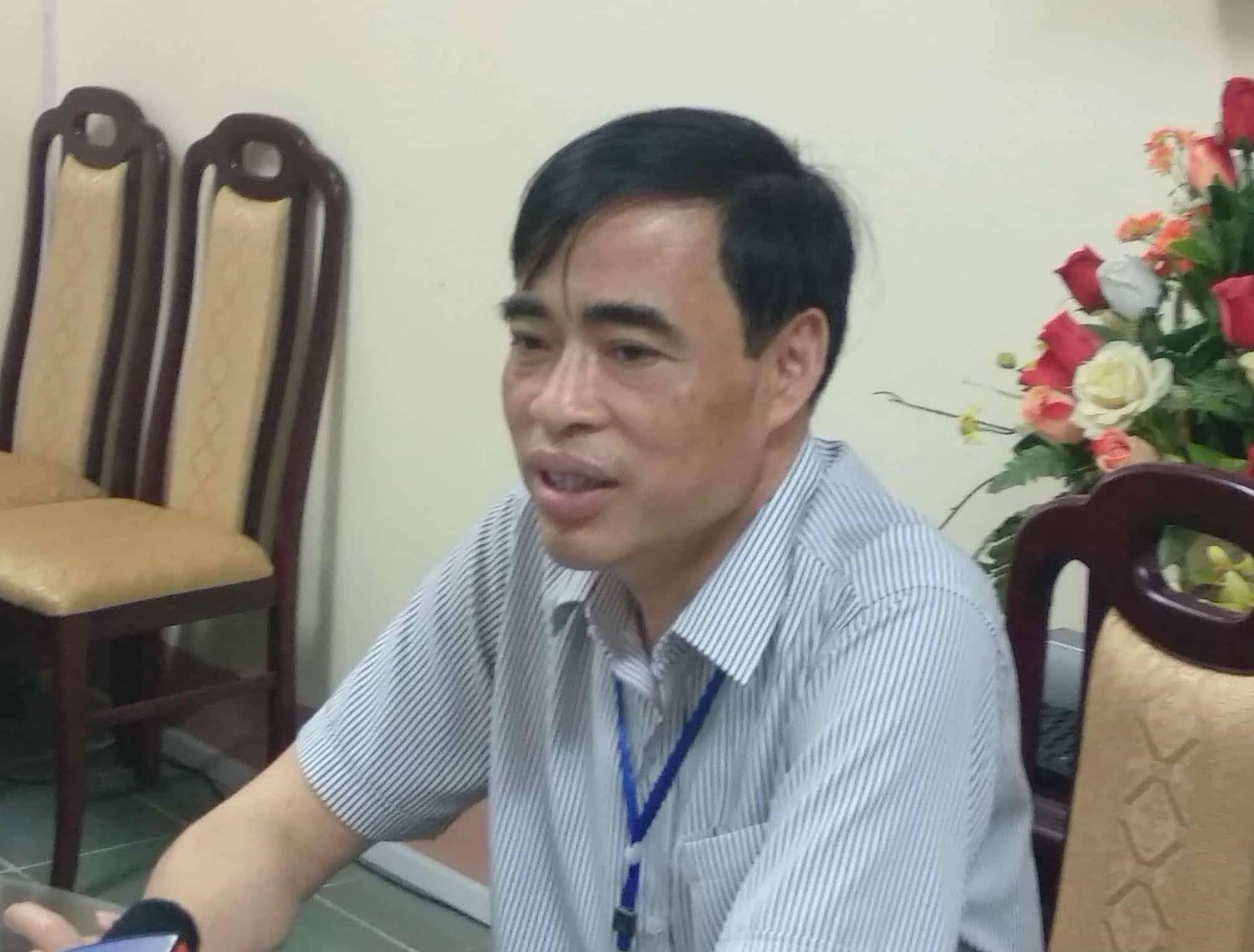 Triệu tập 5 người để l&agrave;m r&otilde; kh&acirc;u chấm thi bất thường ở H&ograve;a B&igrave;nh - Ảnh 2.