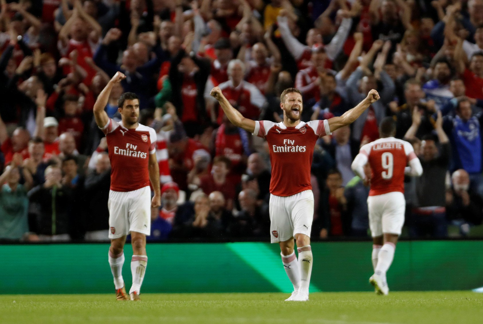Arsenal ngược dòng hạ Chelsea ở "đại chiến London"