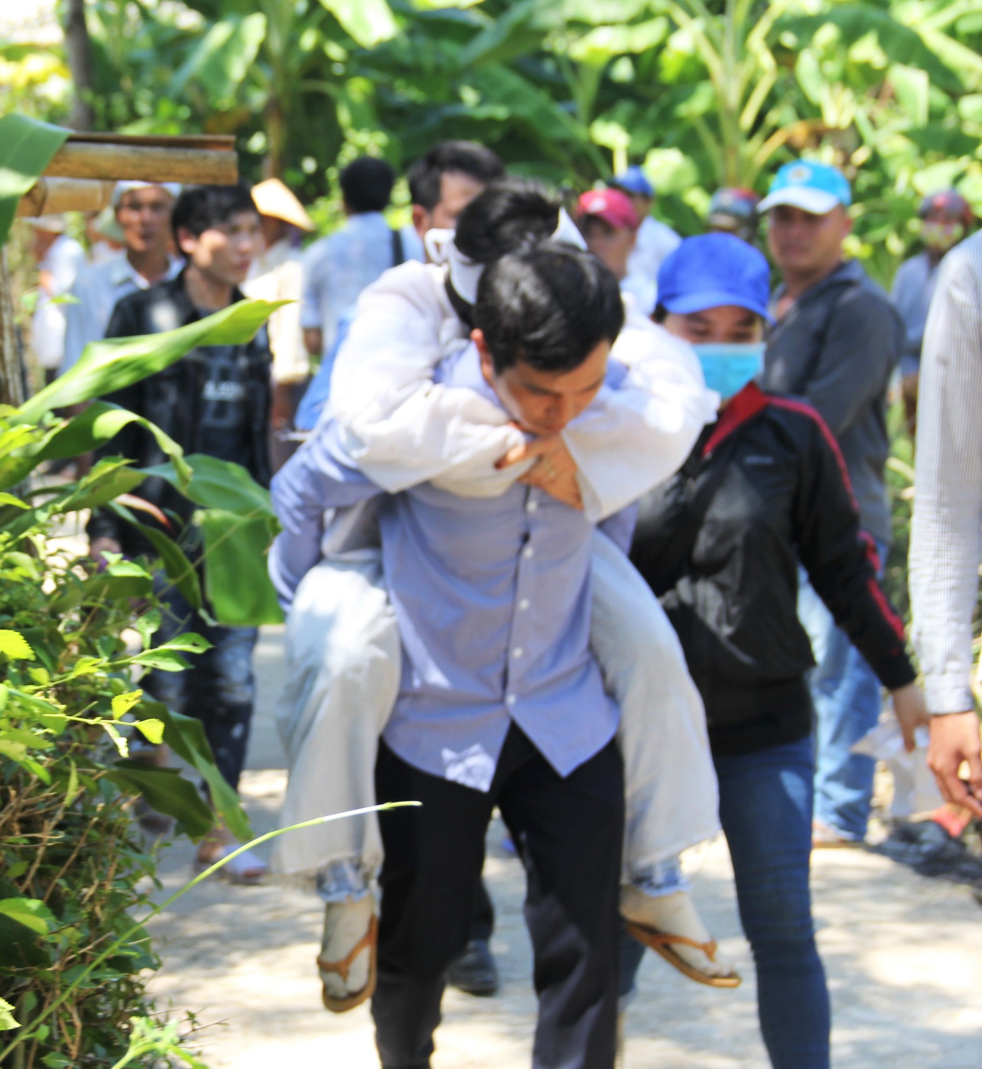 Vụ xe rước d&acirc;u gặp nạn: Ch&uacute; rể về đất mẹ, quặn l&ograve;ng người ở lại - Ảnh 3.