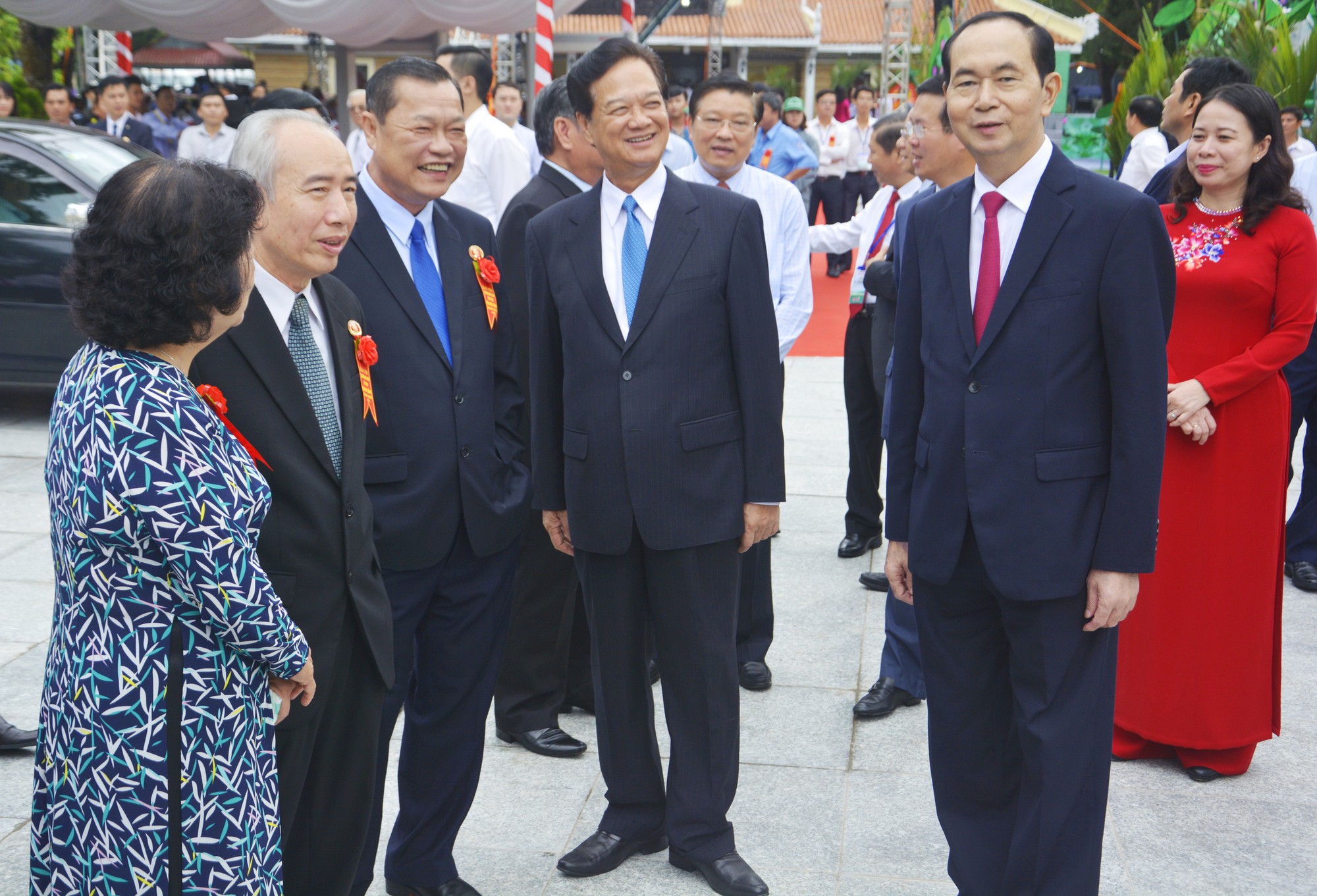 Noi theo gương sáng của Bác Tôn