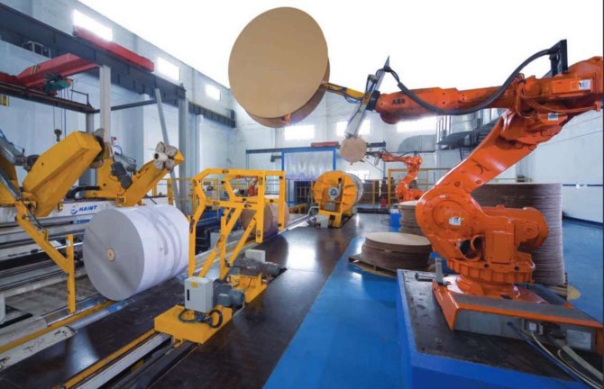 Những tỷ ph&uacute; biến r&aacute;c th&agrave;nh &ldquo;v&agrave;ng&rdquo; tr&ecirc;n thế giới - Ảnh 10.