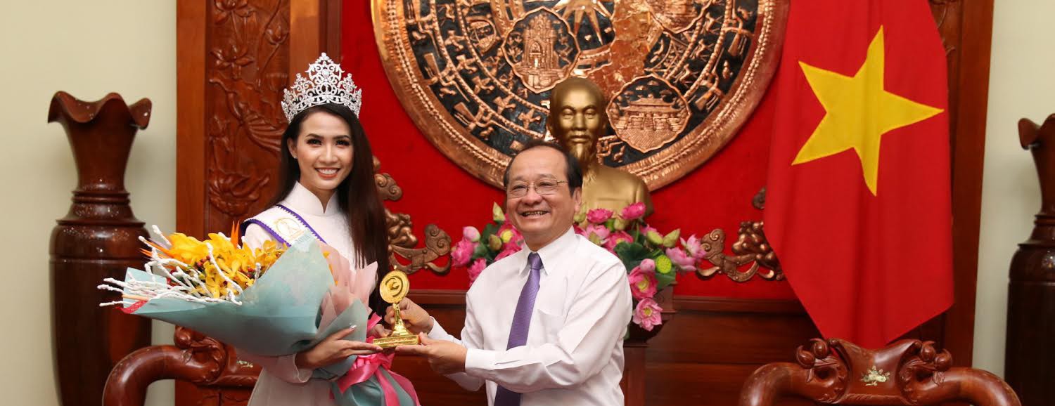 Hoa hậu Đại sứ Du lịch thế giới Phan Thị Mơ về thăm Tiền Giang