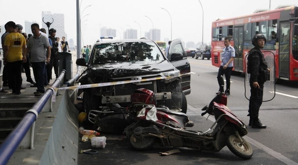 Trung Quốc: Cuộc trả th&ugrave; v&igrave; t&igrave;nh thảm khốc - Ảnh 1.