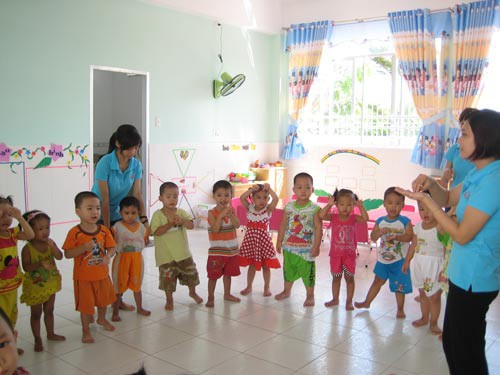 Con công nhân phải được đến trường!