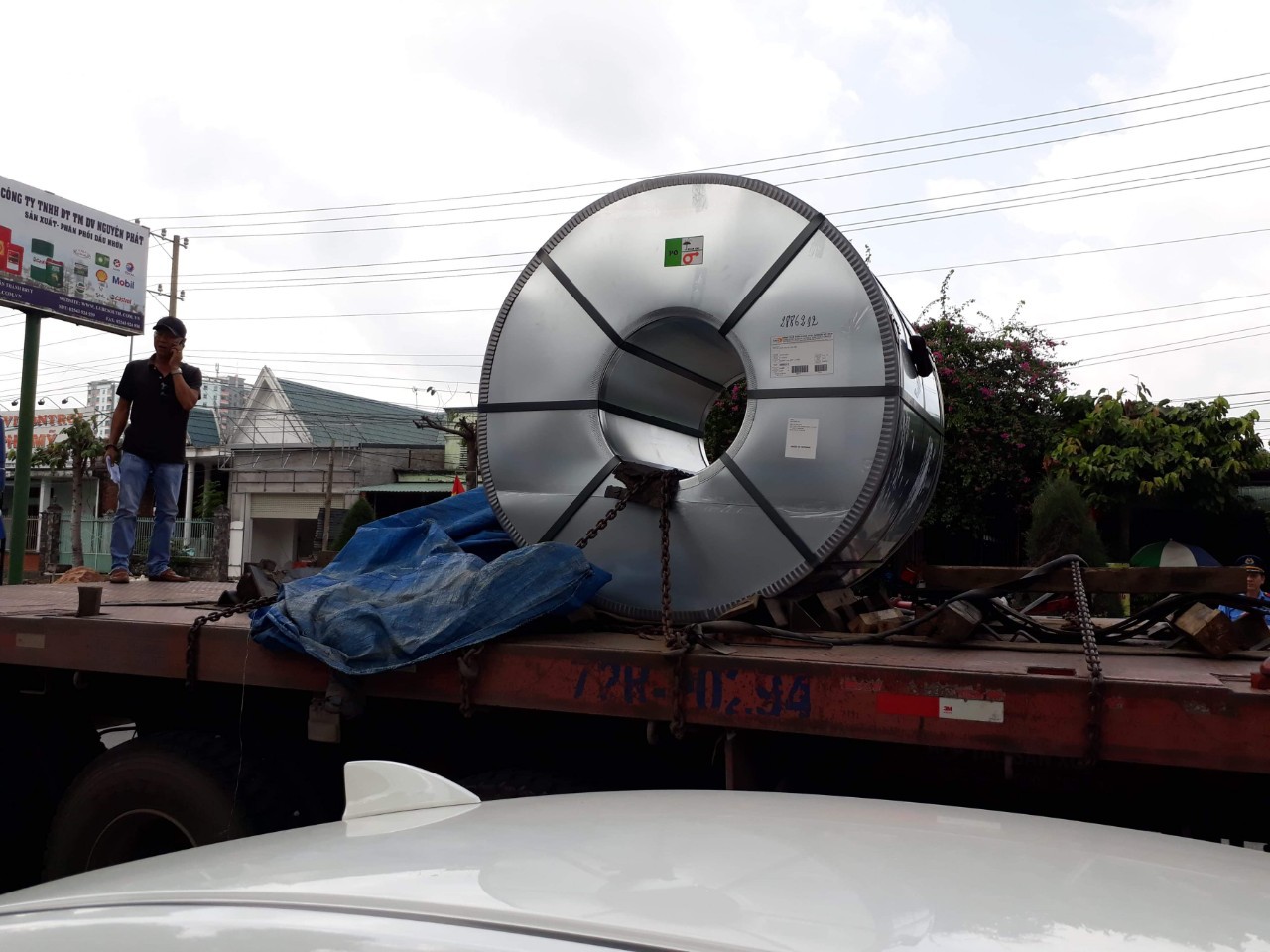 Kinh hãi xe đầu kéo đe dọa mạng người ở Bà Rịa - Vũng Tàu