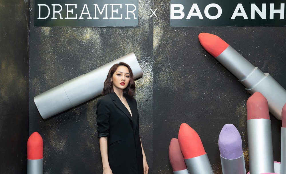 Sao Việt với giấc mơ tỉ phú khi kinh doanh son môi riêng