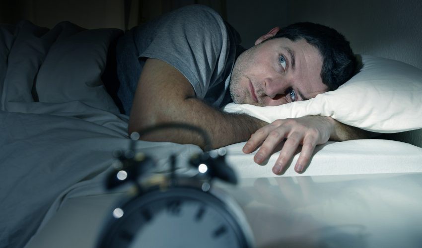 Một đêm mất ngủ đủ khiến bạn tăng cân, nhão cơ!