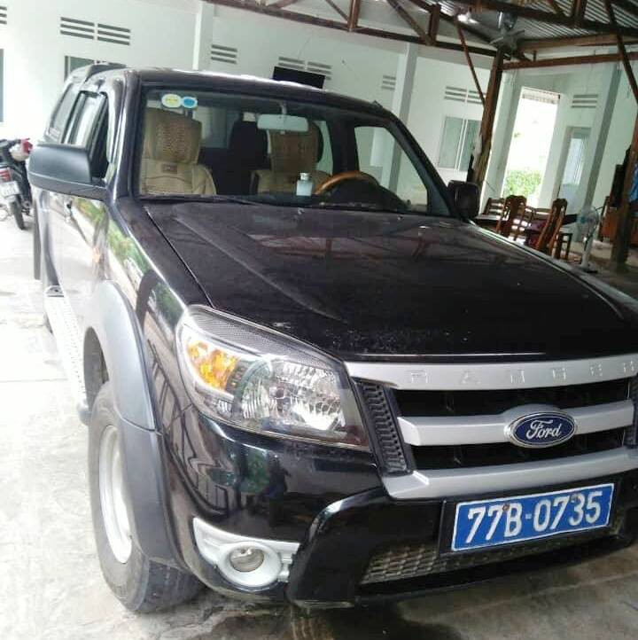 Chặn ô tô tuần tra của kiểm lâm, hành hung tài xế