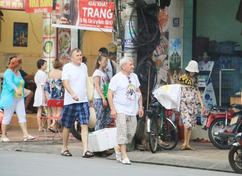 Đ&aacute;ng lo cướp giật ở Nha Trang - Ảnh 1.