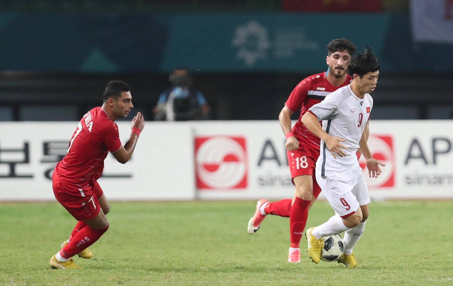 Văn Toàn ghi bàn hạ Syria, Olympic Việt Nam vào bán kết ASIAD - Ảnh 4.