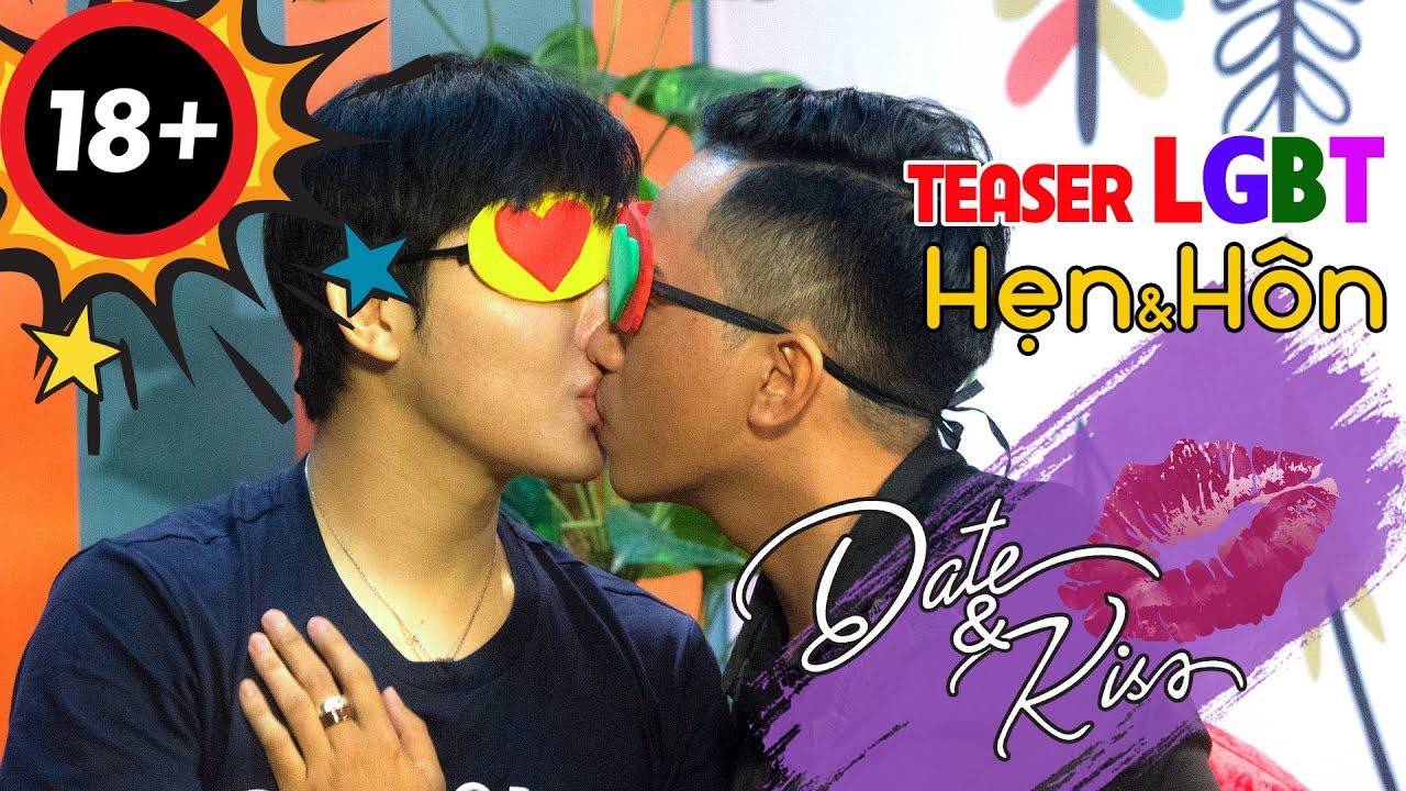 Bị ném đá tả tơi, Hẹn hò và hôn vẫn tung nụ hôn đồng tính nam - Ảnh 2.