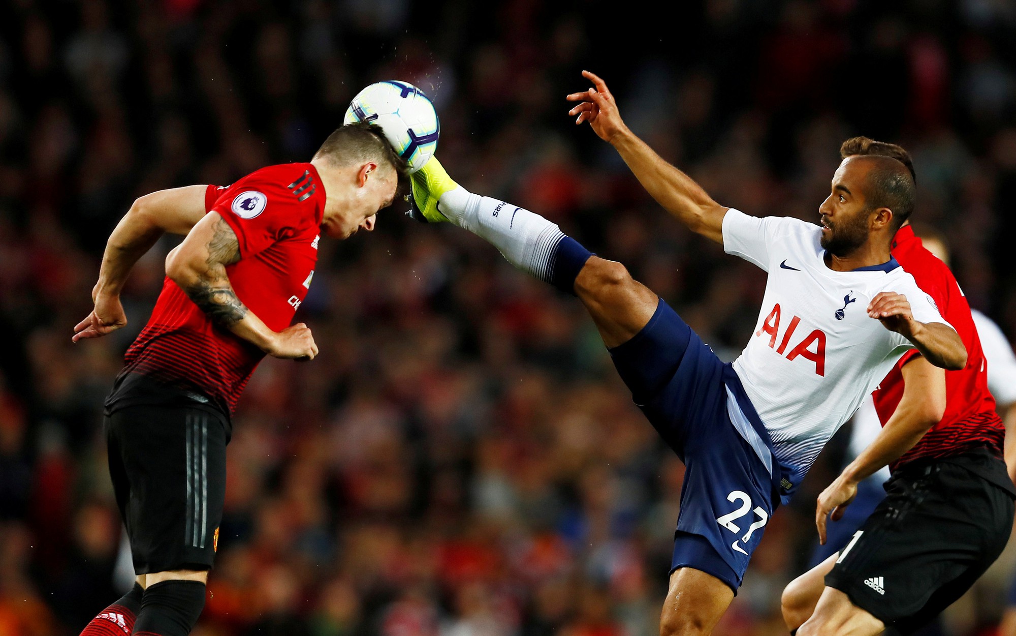 Thua tan nát trên sân nhà, Mourinho nóng mặt với phóng viên - Ảnh 2.