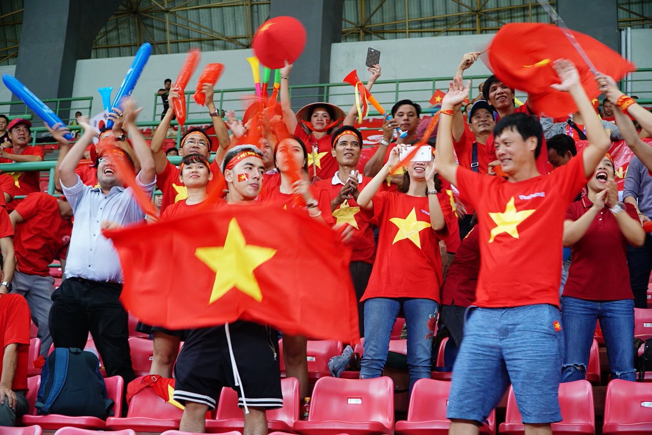 Đổ xô mua tour sang Indonesia xem Olympic Việt Nam đá trận bán kết