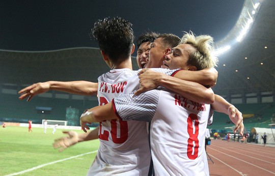 Gần nửa tỉ đồng cho 30 giây quảng cáo trận Olympic Việt Nam - Hàn Quốc