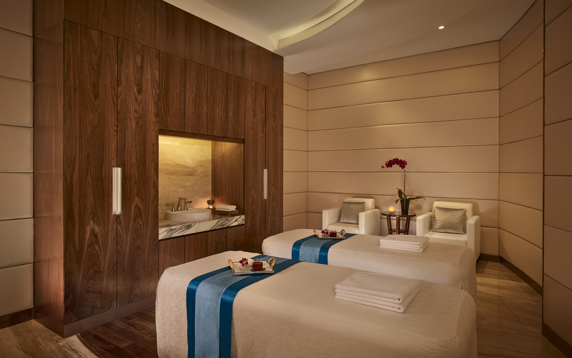 G&oacute;i nghỉ dưỡng đẳng cấp tại The Reverie Saigon - Ảnh 3.