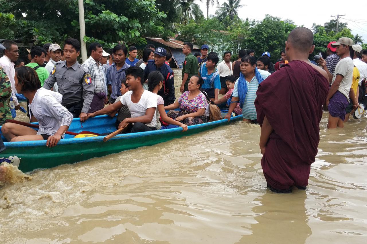 Myanmar: Vỡ đập, 100 ng&ocirc;i l&agrave;ng ngập trong nước lũ - Ảnh 3.