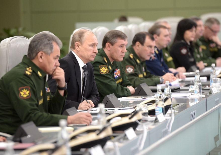 Nga sắp tập trận lịch sử, Tổng thống Putin sa thải 15 tướng