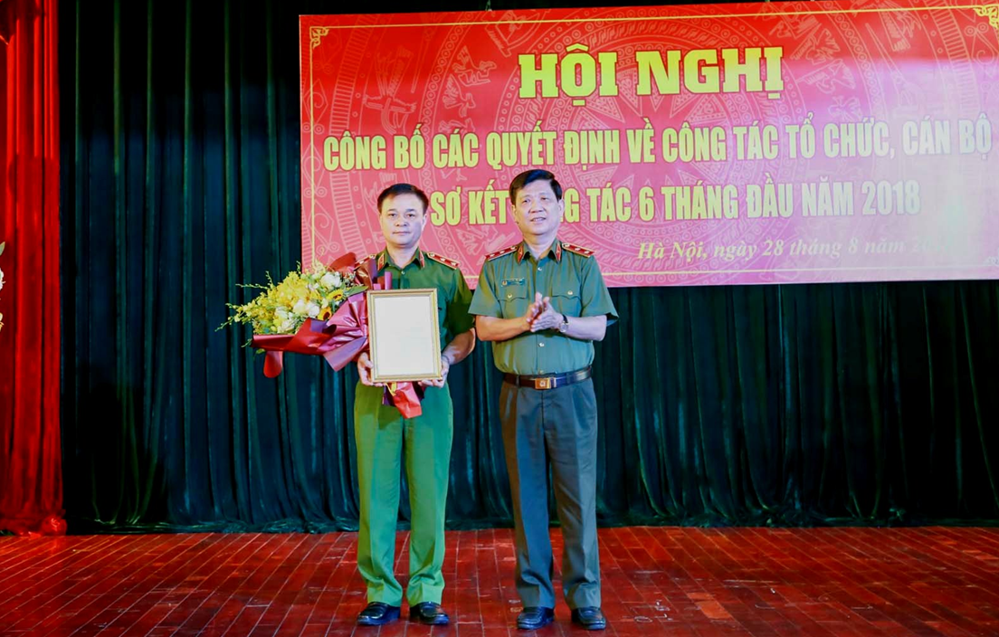 Bộ Công an bổ nhiệm 1 trung tướng làm tư lệnh cảnh sát cơ động - Ảnh 1.
