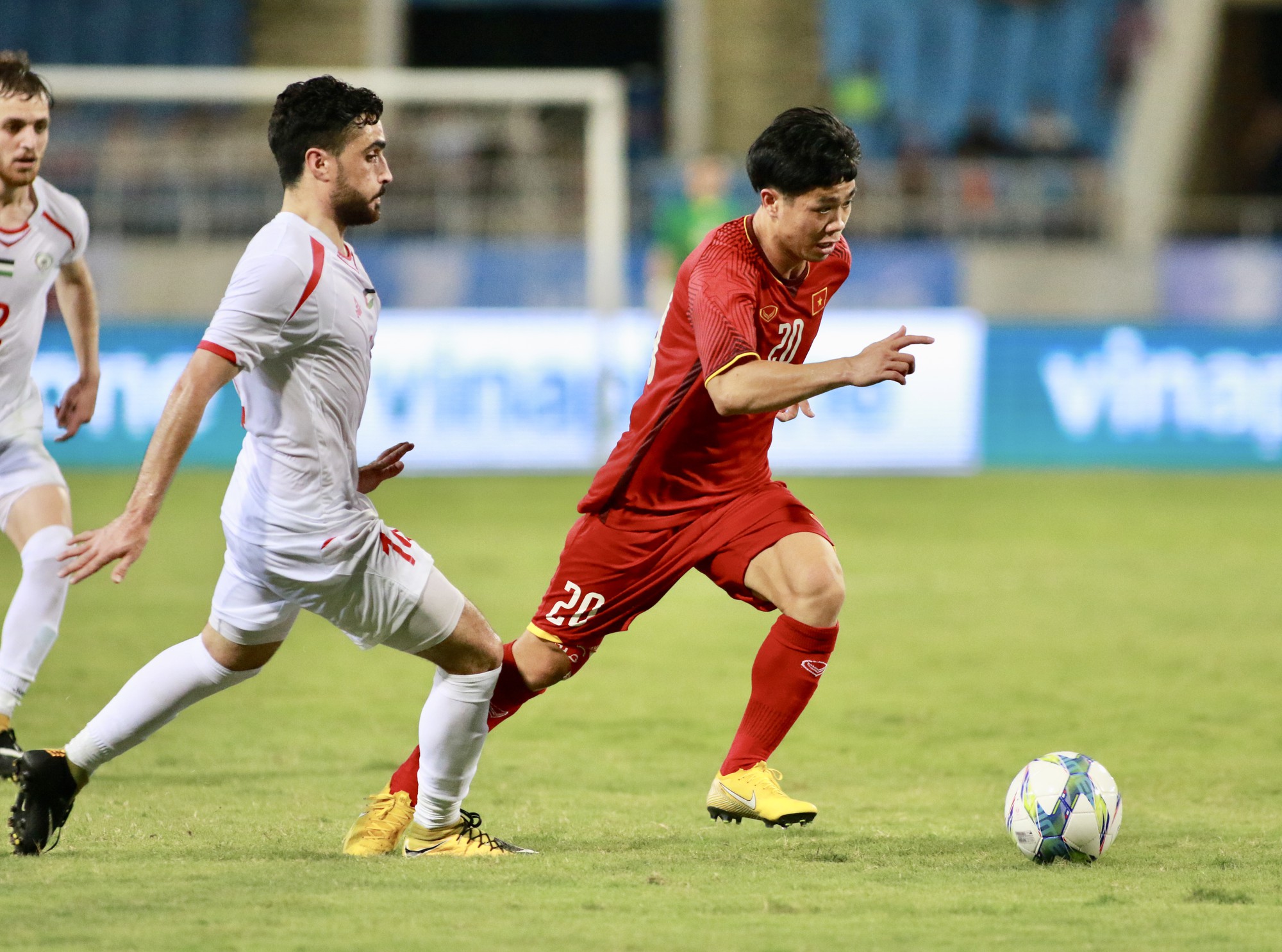 Xem Công Phượng tỏa sáng giúp Olympic Việt Nam ngược dòng thắng Palestine