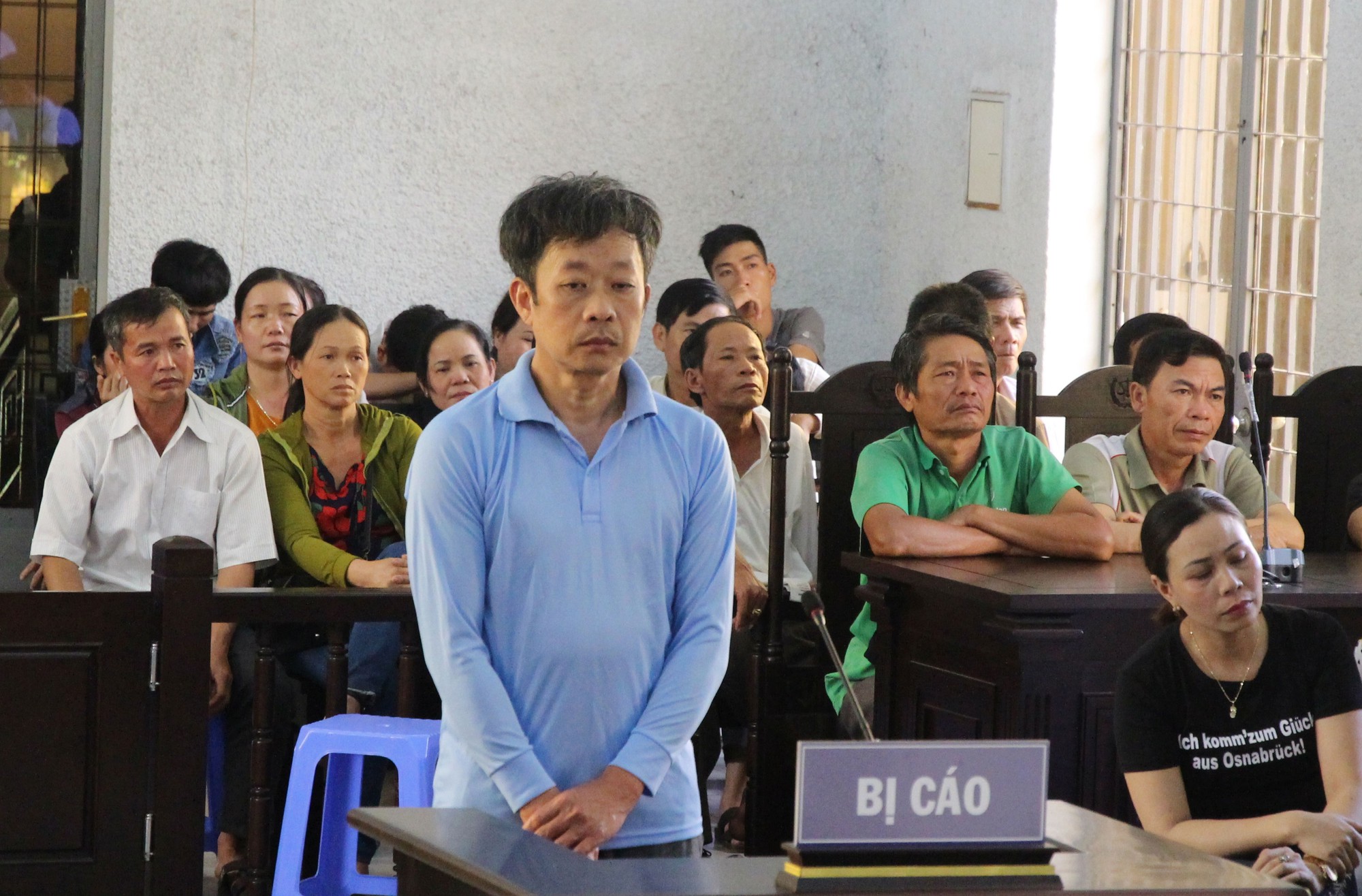 Vụ nguy&ecirc;n thượng t&aacute; c&ocirc;ng an chiếm đoạt 24 tỉ đồng: Kh&ocirc;ng truy được tiền đ&atilde; đi đ&acirc;u - Ảnh 1.