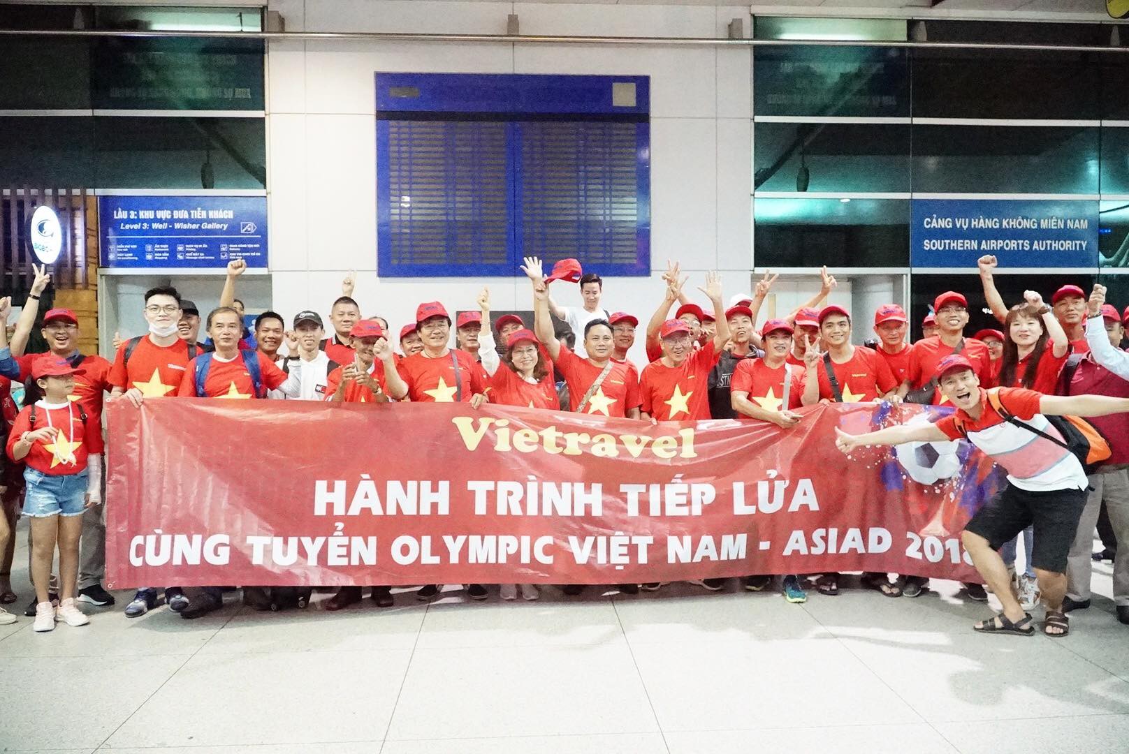 Sốt tour sang Indonesia "tiếp lửa" cho Olympic Việt Nam