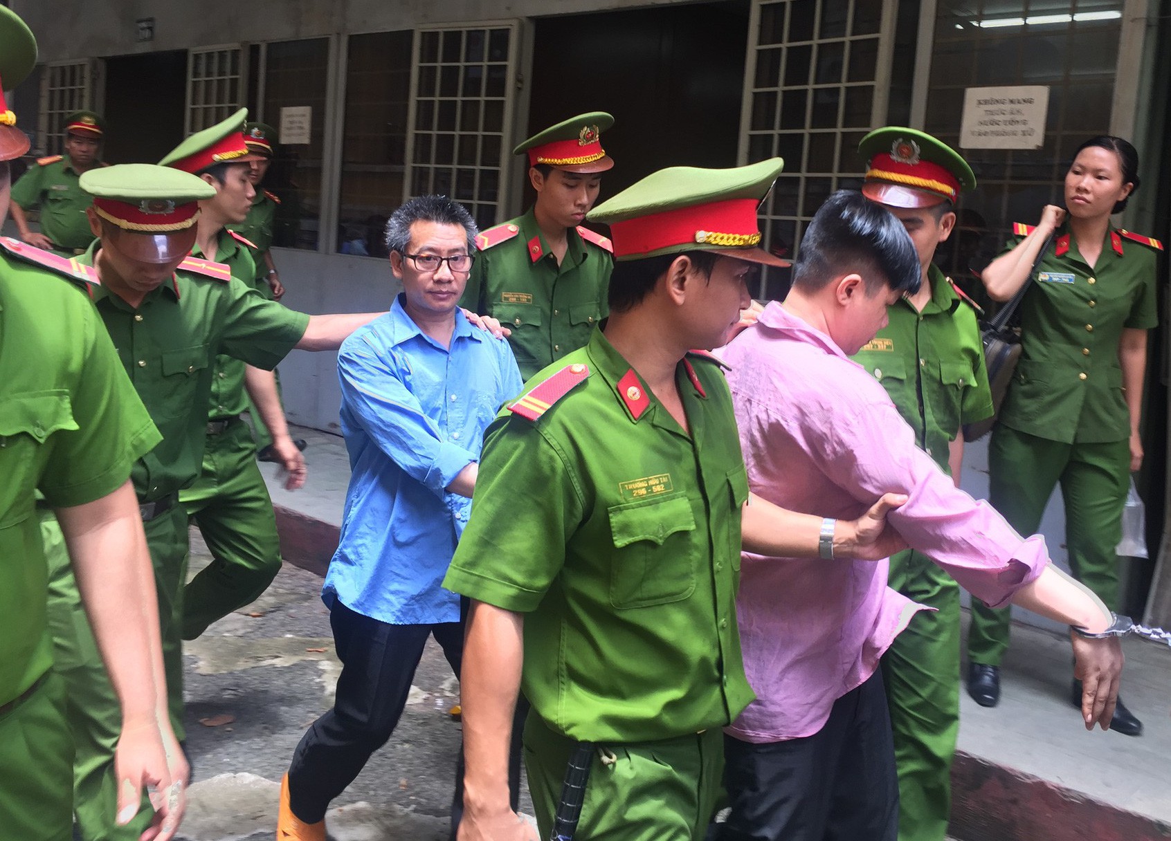 Gọi nhau bằng... bí danh khi mua bán ma túy