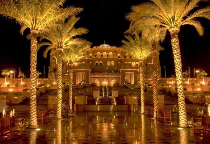 Loạt công trình chứng tỏ sự giàu có của UAE - Ảnh 3.