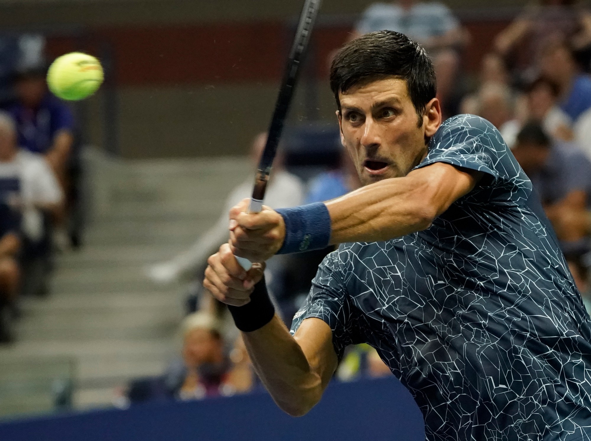 Clip: Djokovic, Federer tiếp bước Nadal v&agrave;o v&ograve;ng 3 US Open 2018 - Ảnh 9.