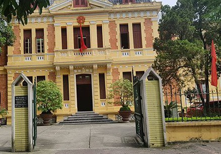Đang hòa giải tranh chấp tài sản tại toà, người em út đột ngột tắt thở