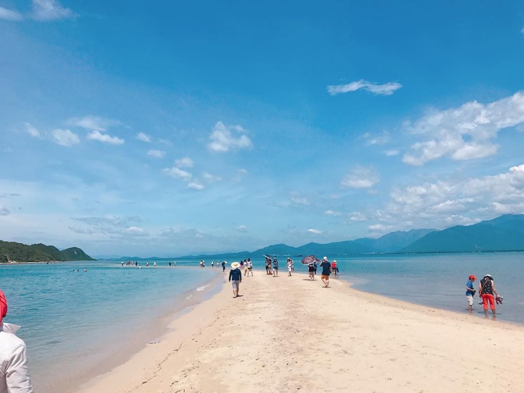 Du lịch 2/9: Đến Nha Trang đừng qu&ecirc;n check-in ở 8 h&ograve;n đảo n&agrave;y - Ảnh 1.