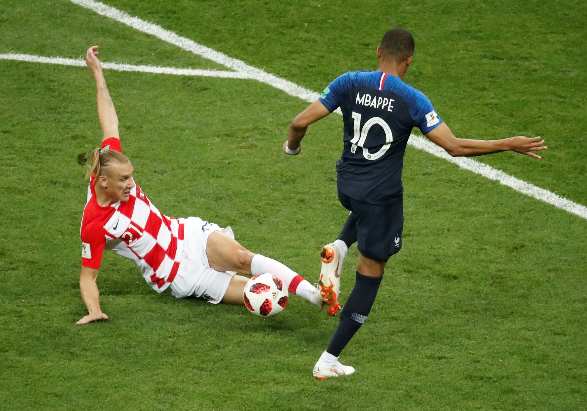 Arsenal muốn tậu trung vệ Croatia với giá 25 triệu bảng - Ảnh 3.