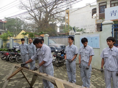 Siết hoạt động cho thuê lao động