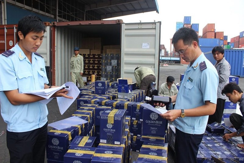 Hải quan TP HCM cơ cấu lại toàn bộ chi cục, giảm mạnh các đội tổ