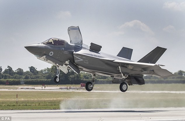 Dính "bẫy tình", Không quân Anh lộ bí mật tiêm kích tàng hình F-35